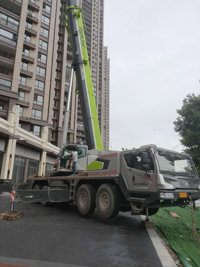防止吊车臂架事故发生吊车安全知识